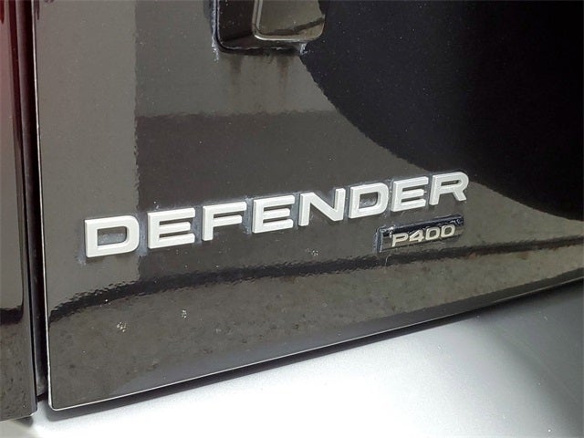 2023 Land Rover Defender 130 SE